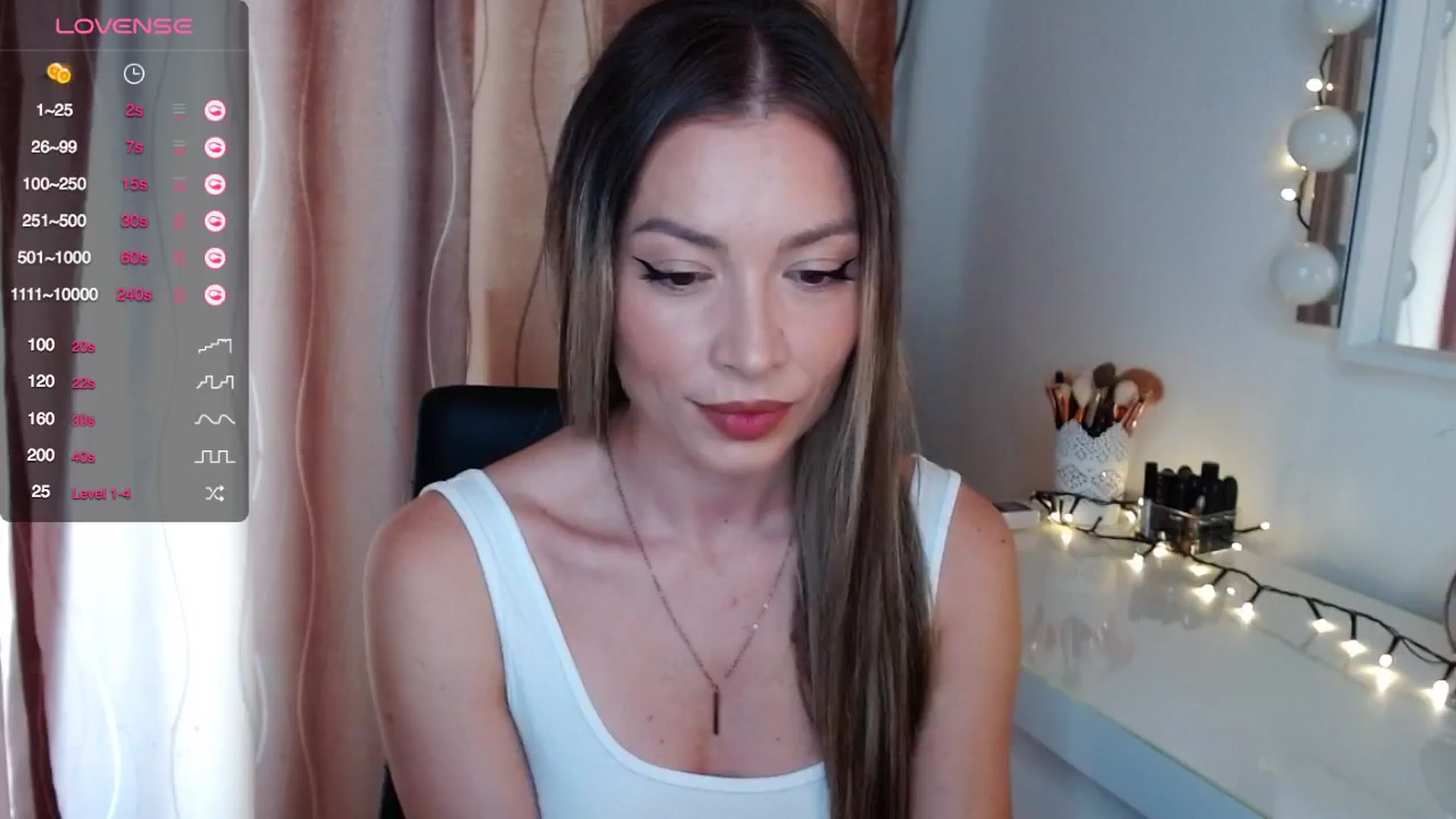 Gallery image thumbnail from Rapunzelll's myfreecams stream on, 10/06/2024, 08:35 image 12 of 20