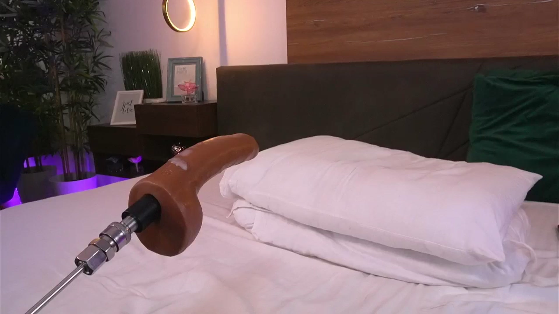 Gallery image thumbnail from Raquel_Lust's myfreecams stream on, 10/12/2025, 16:14 image 3 of 20