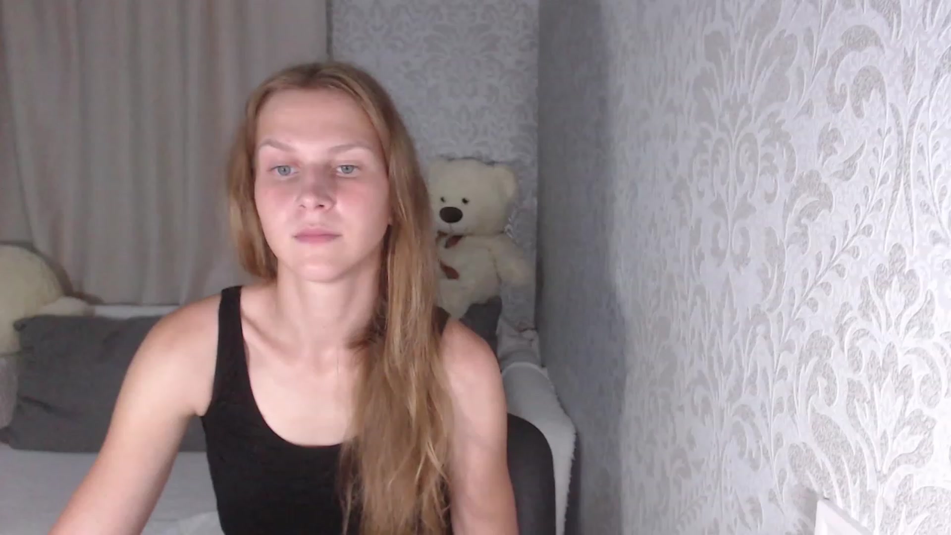 Gallery image thumbnail from RareButerfly's myfreecams stream on, 07/03/2023, 19:23 image 17 of 20