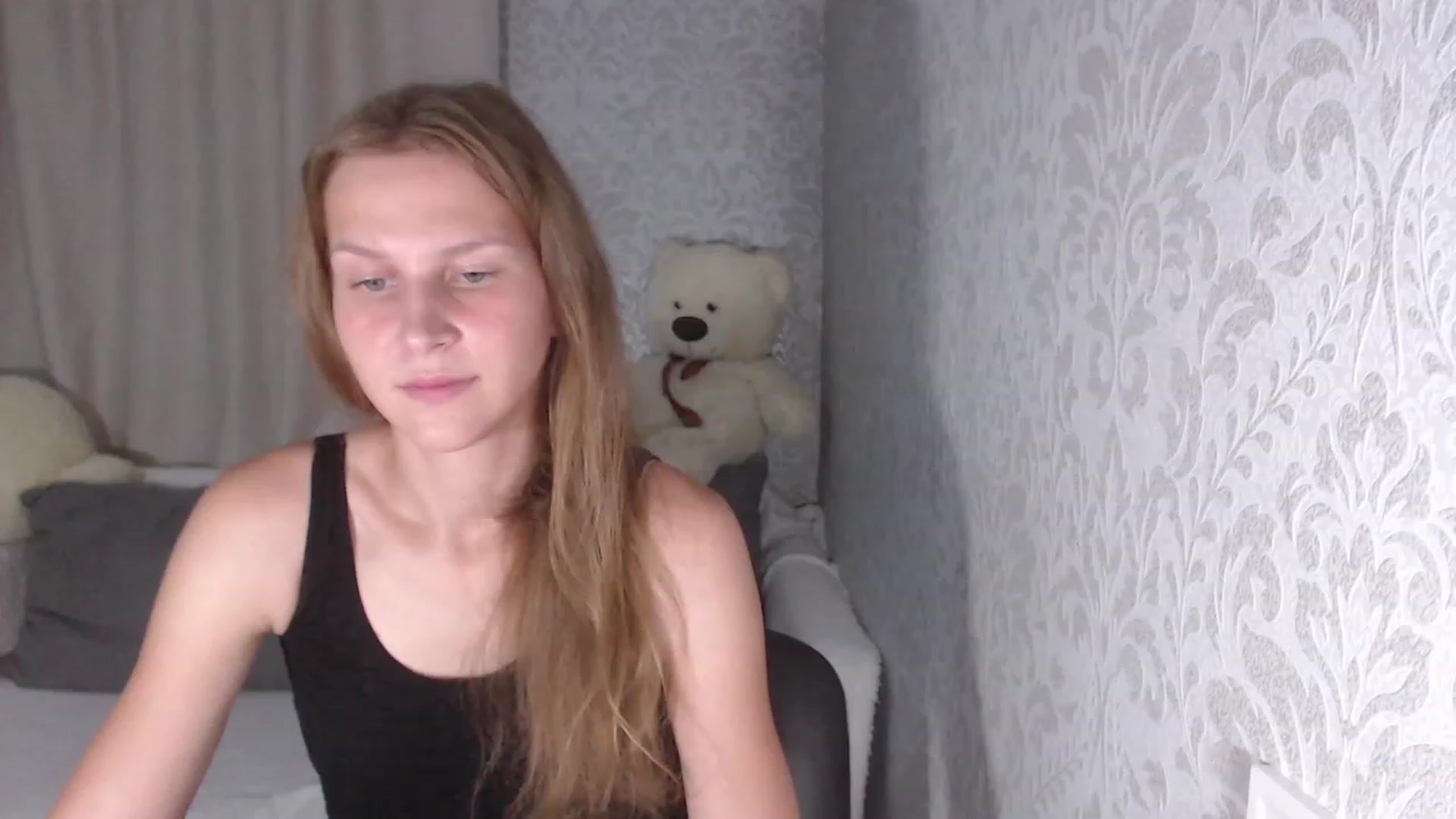 Gallery image thumbnail from RareButerfly's myfreecams stream on, 07/03/2023, 19:23 image 15 of 20