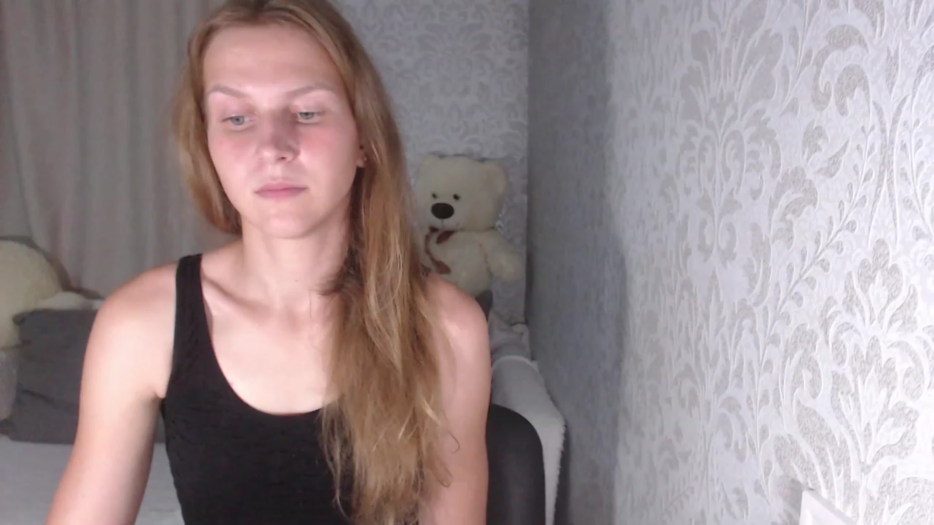 Gallery image thumbnail from RareButerfly's myfreecams stream on, 07/03/2023, 19:23 image 18 of 20