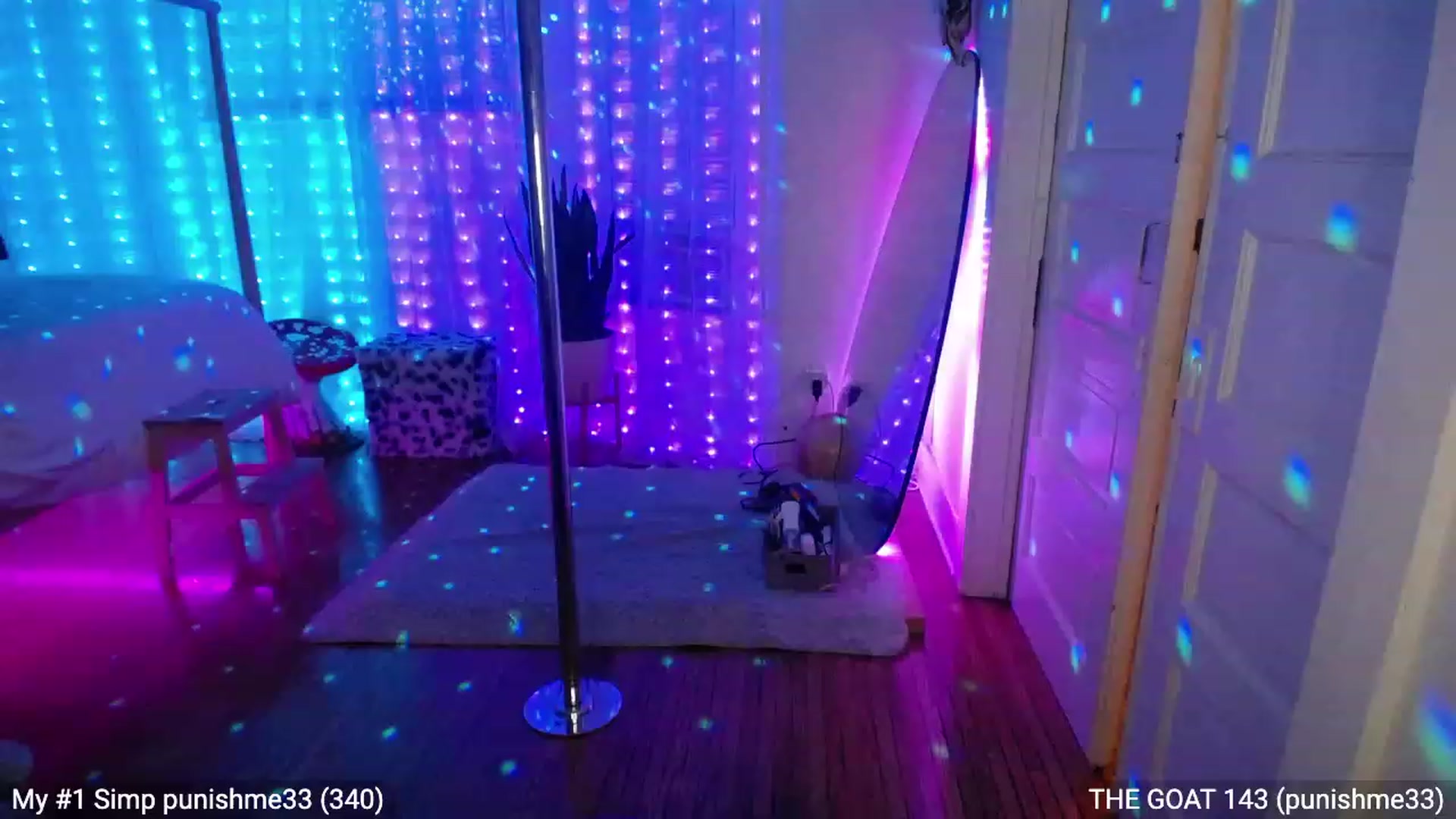 Gallery image thumbnail from RascalTV's myfreecams stream on, 12/05/2022, 07:02 image 16 of 20