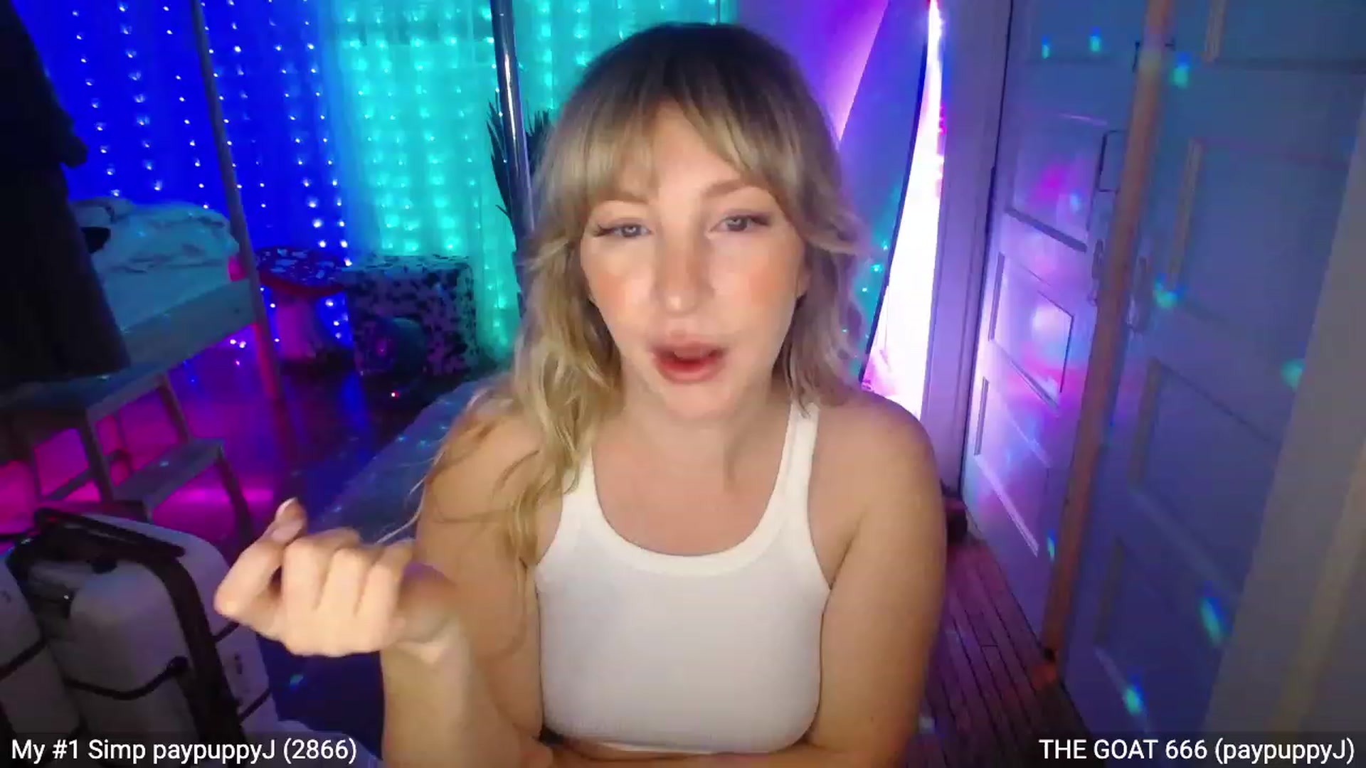 Gallery image thumbnail from RascalTV's myfreecams stream on, 12/30/2022, 08:36 image 16 of 20
