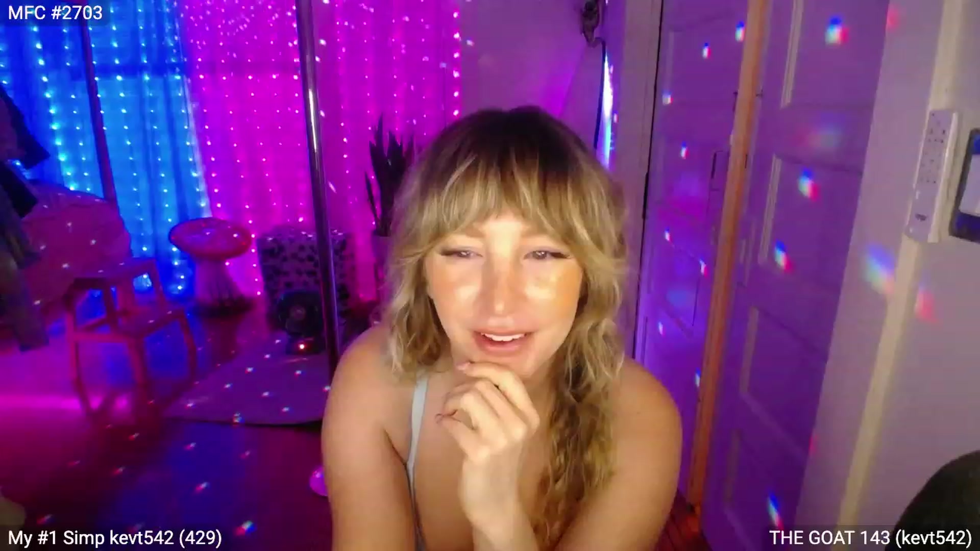 Gallery image thumbnail from RascalTV's myfreecams stream on, 03/18/2023, 08:01 image 7 of 20