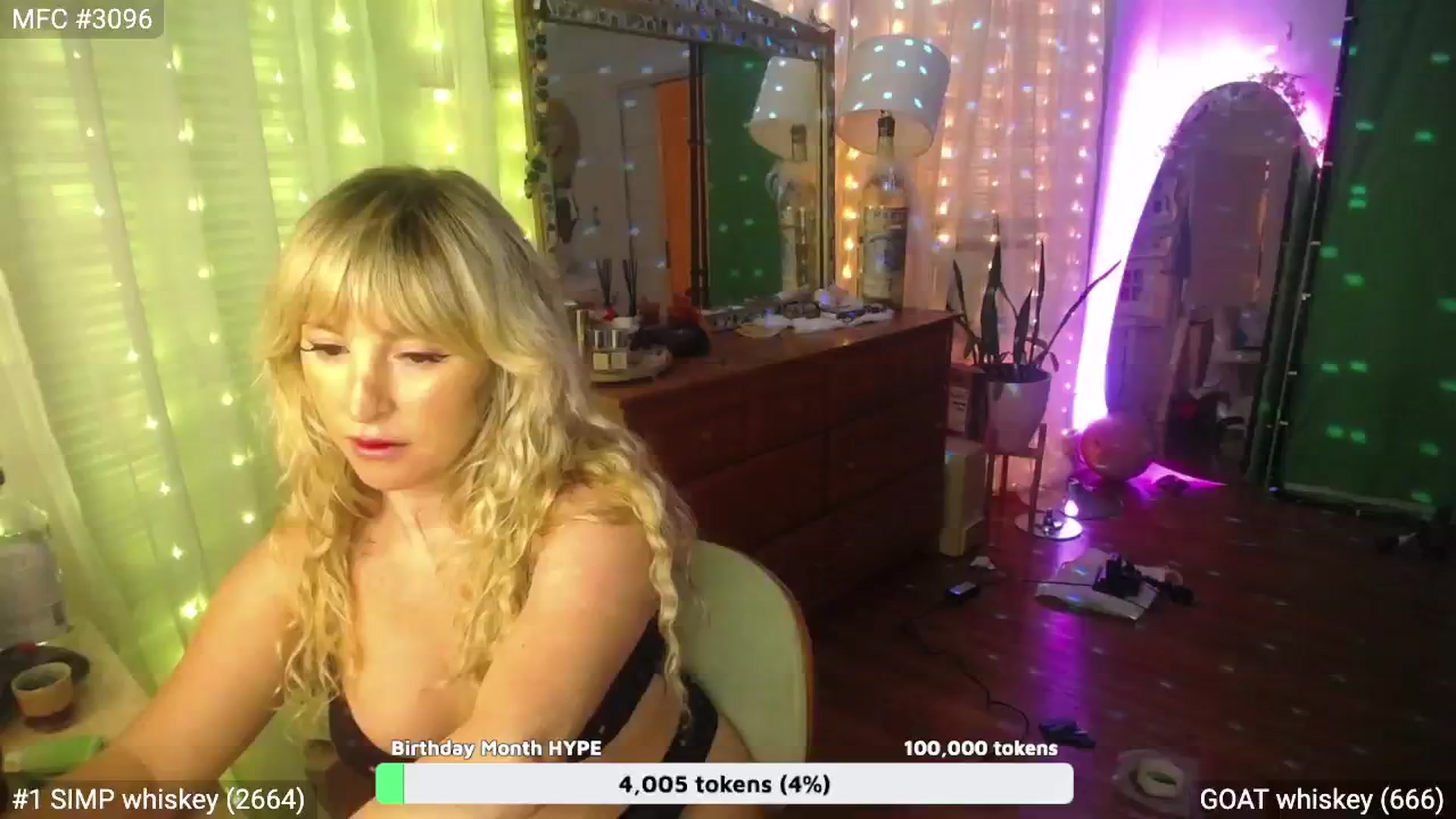 Gallery image thumbnail from RascalTV's myfreecams stream on, 04/20/2024, 09:47 image 11 of 20
