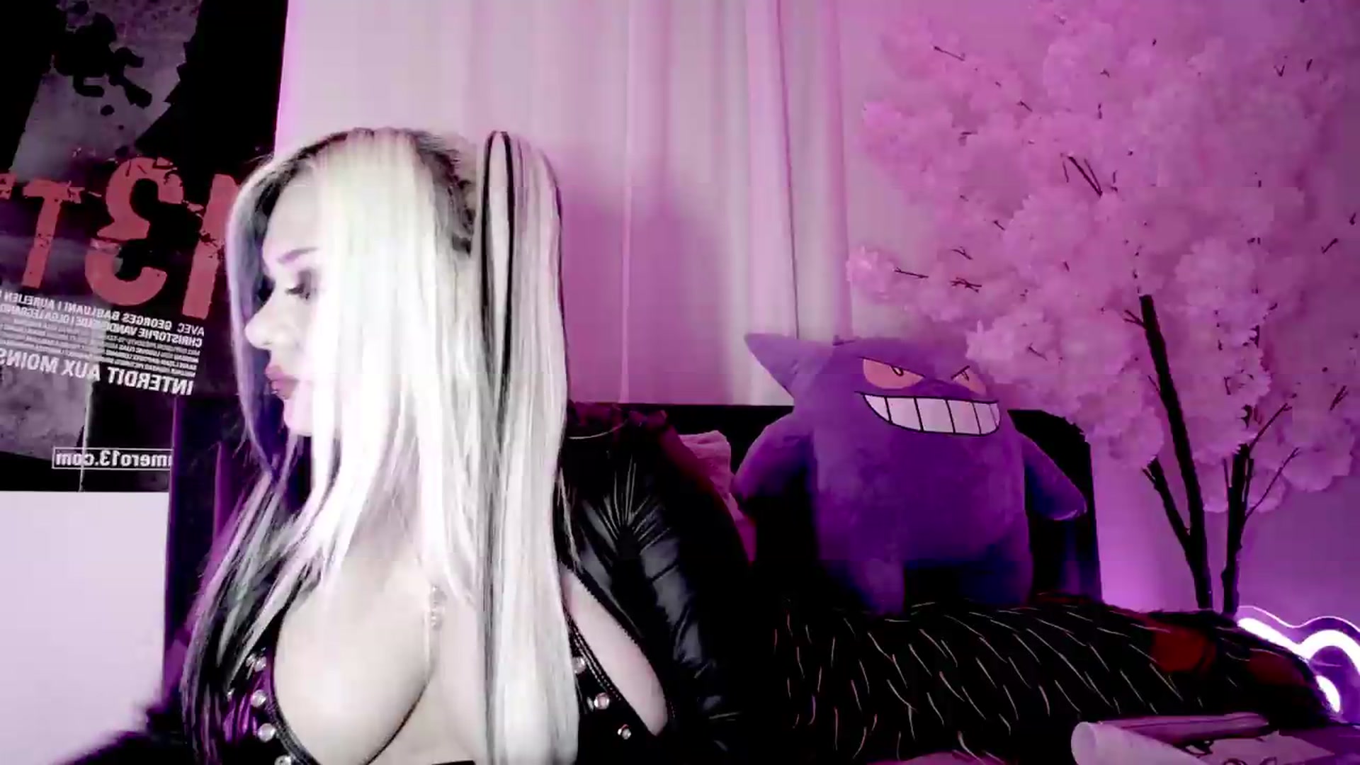 Gallery image thumbnail from RatKween's myfreecams stream on, 08/19/2026, 14:57 image 6 of 20