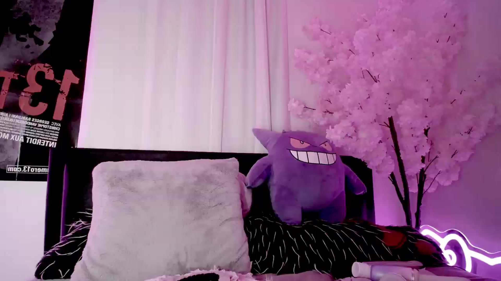Gallery image thumbnail from RatKween's myfreecams stream on, 08/19/2026, 15:19 image 3 of 20