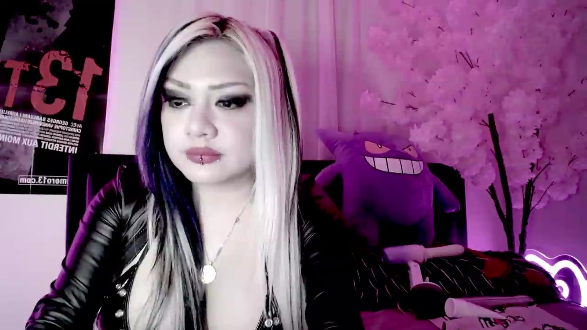 Gallery image thumbnail from RatKween's myfreecams stream on, 08/19/2026, 15:19 image 11 of 20
