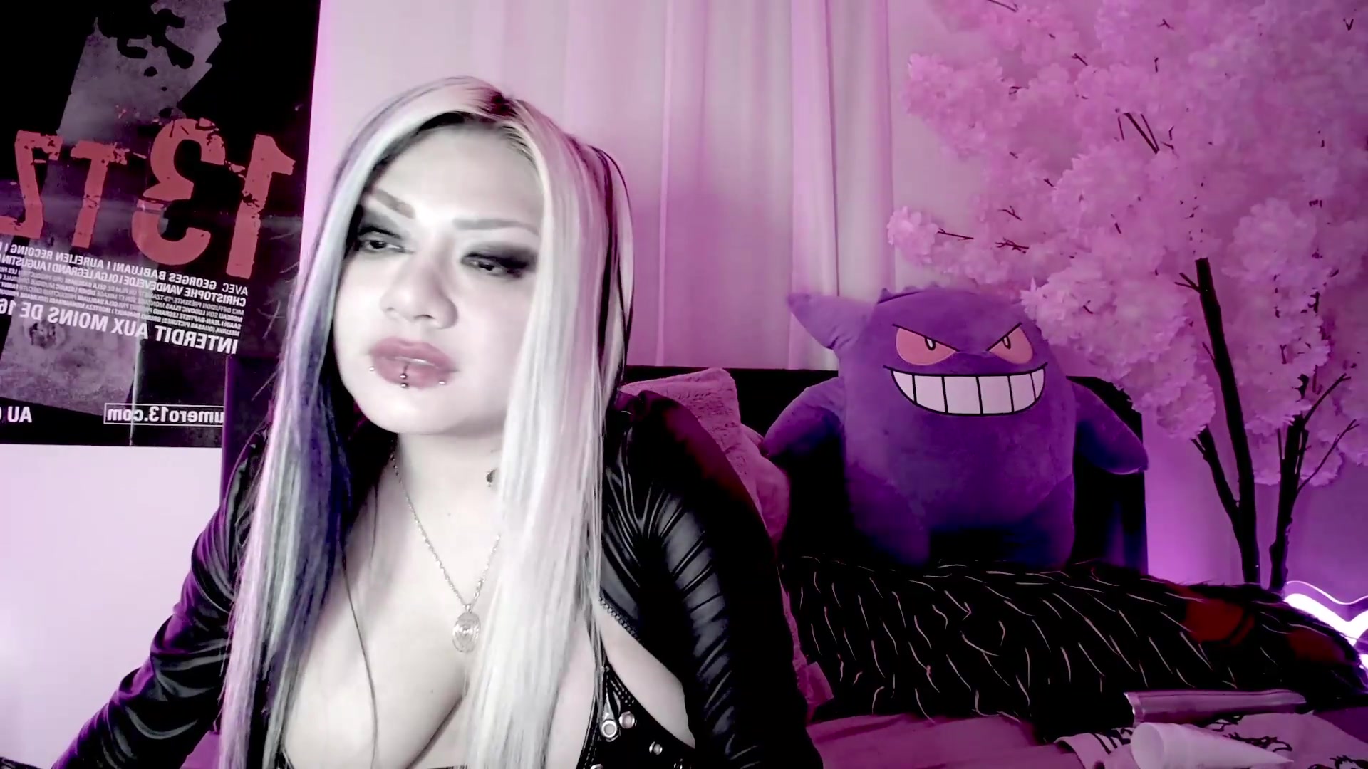 Gallery image thumbnail from RatKween's myfreecams stream on, 08/19/2026, 17:06 image 19 of 20