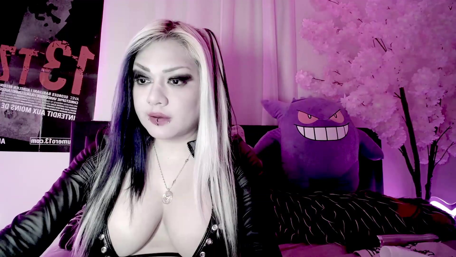 Gallery image thumbnail from RatKween's myfreecams stream on, 08/19/2026, 17:06 image 8 of 20