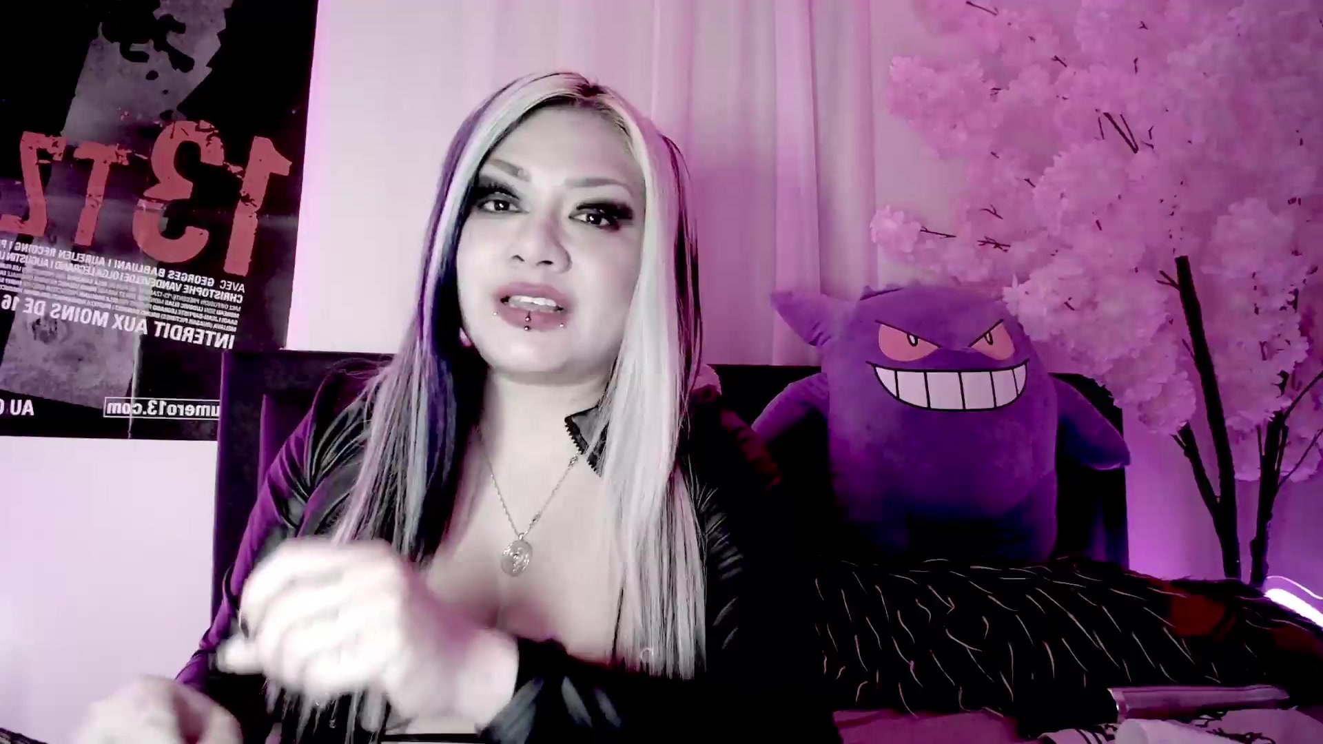 Gallery image thumbnail from RatKween's myfreecams stream on, 08/19/2026, 17:06 image 15 of 20