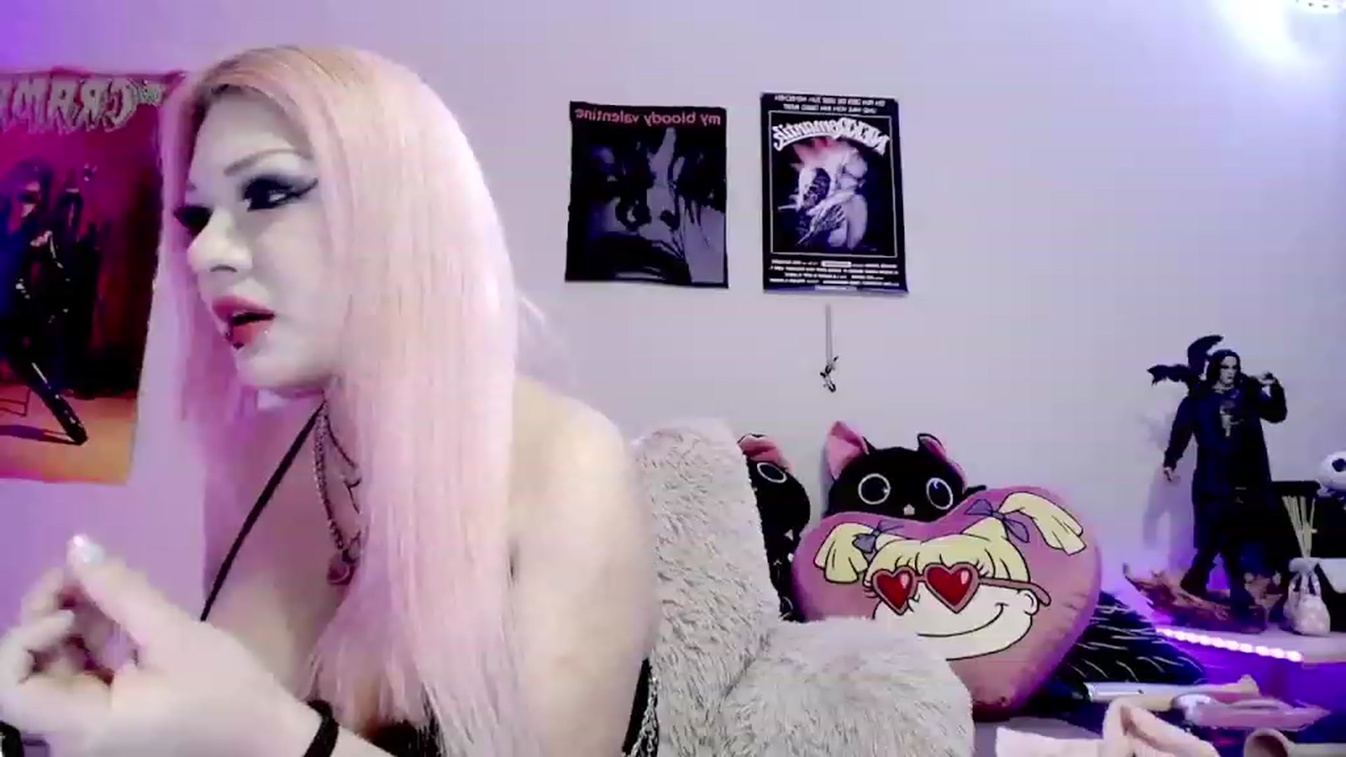 Gallery image thumbnail from RatQueen's myfreecams stream on, 01/29/2024, 02:47 image 12 of 20
