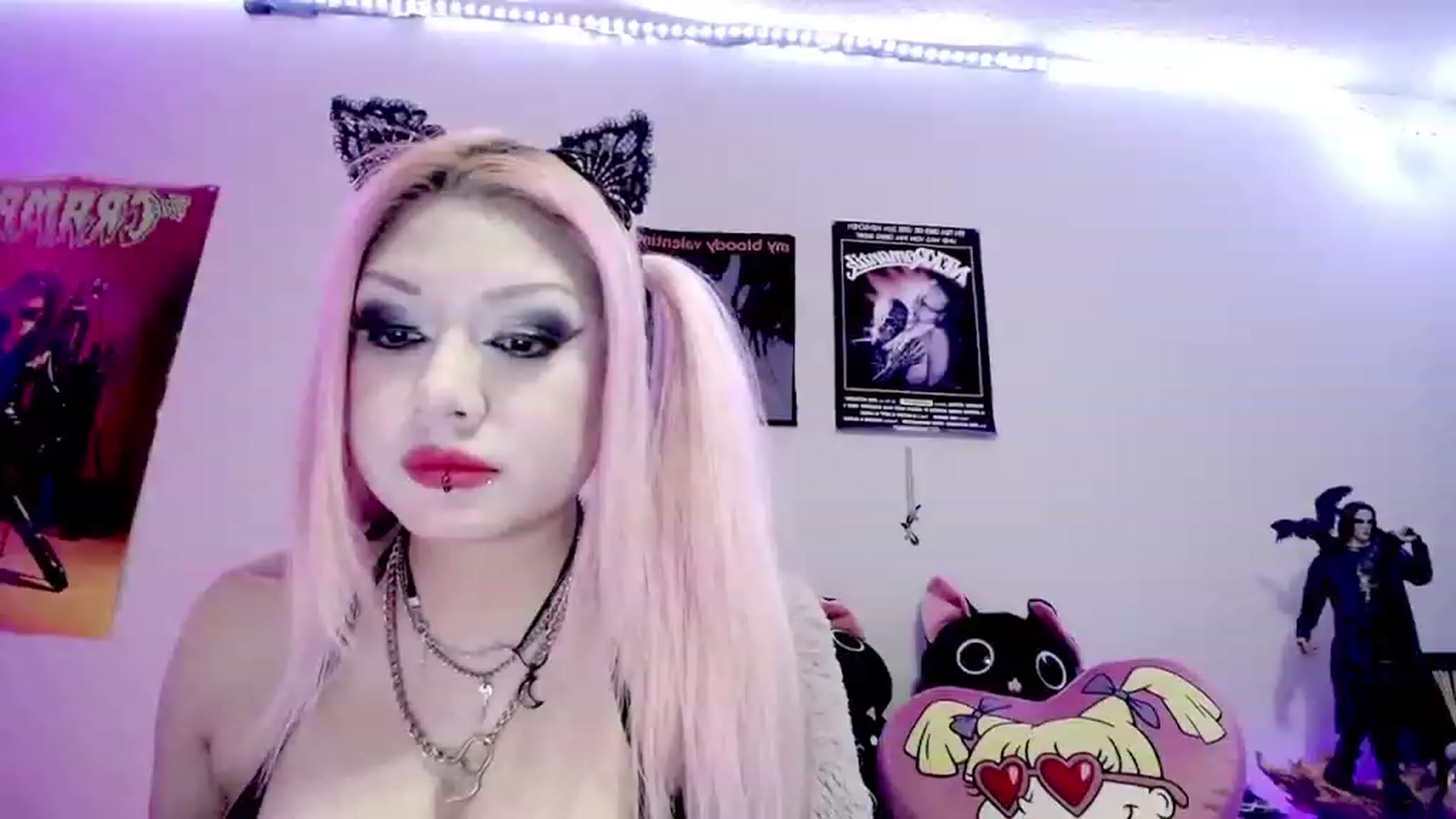 Gallery image thumbnail from RatQueen's myfreecams stream on, 01/29/2024, 04:11 image 19 of 20