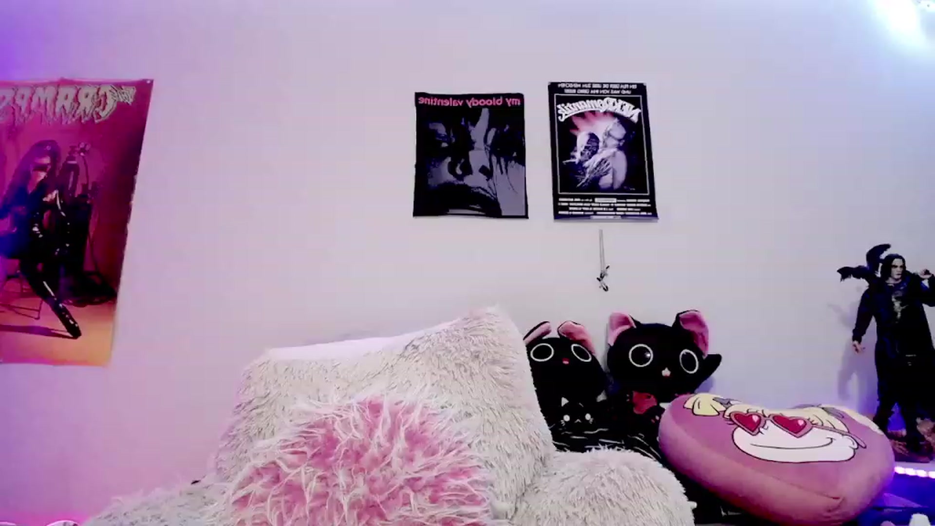 Gallery image thumbnail from RatQueen's myfreecams stream on, 02/17/2024, 08:43 image 12 of 20