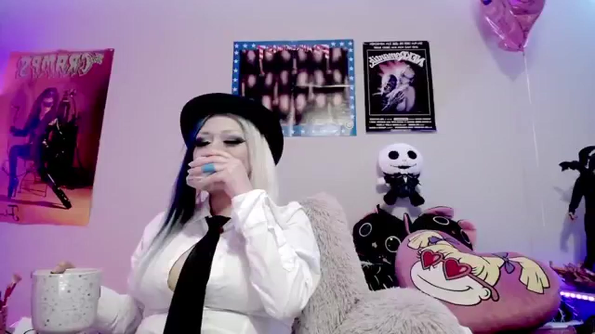 Gallery image thumbnail from RatQueen's myfreecams stream on, 03/19/2024, 03:12 image 16 of 20