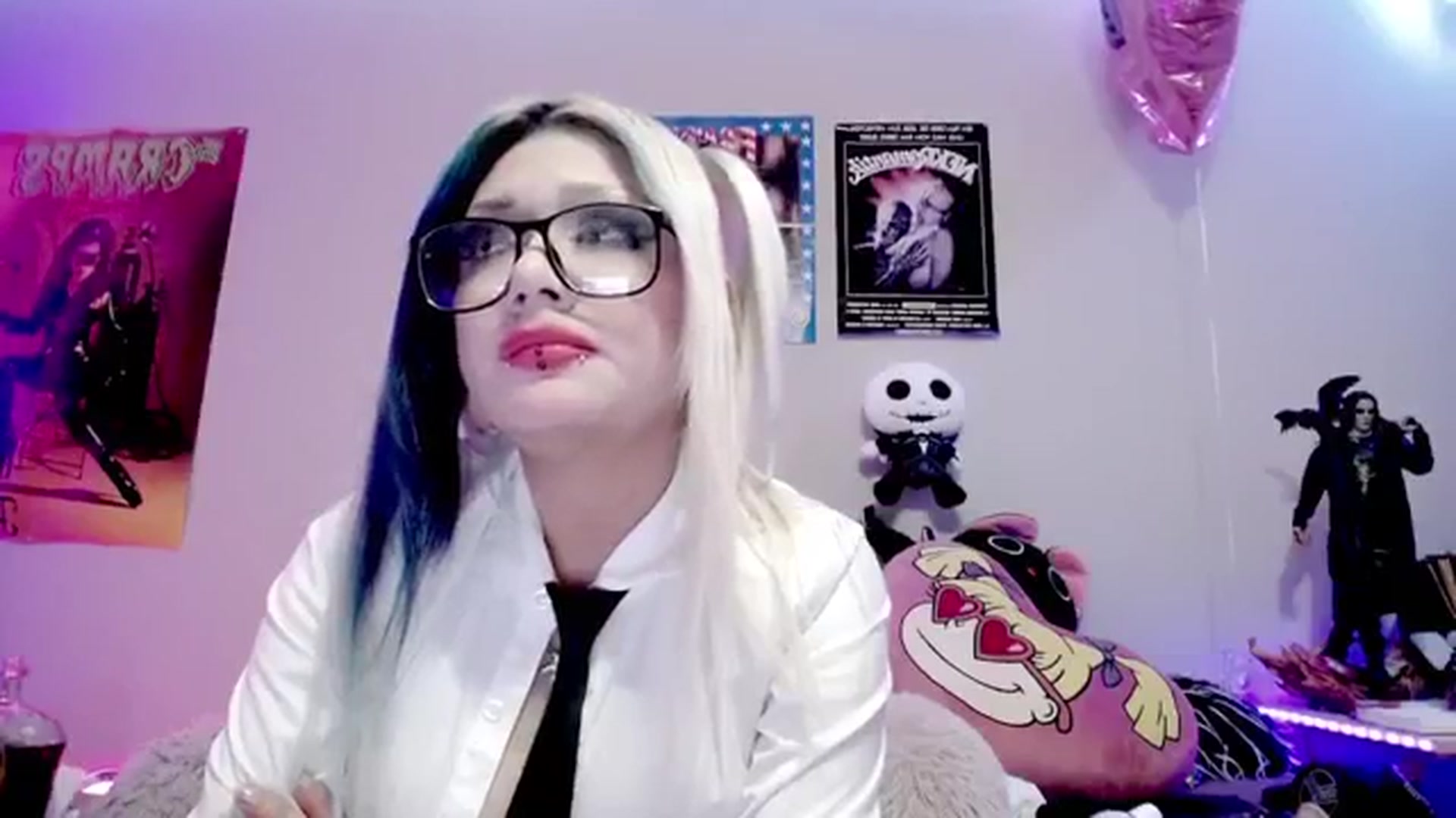 Gallery image thumbnail from RatQueen's myfreecams stream on, 03/19/2024, 04:18 image 18 of 20