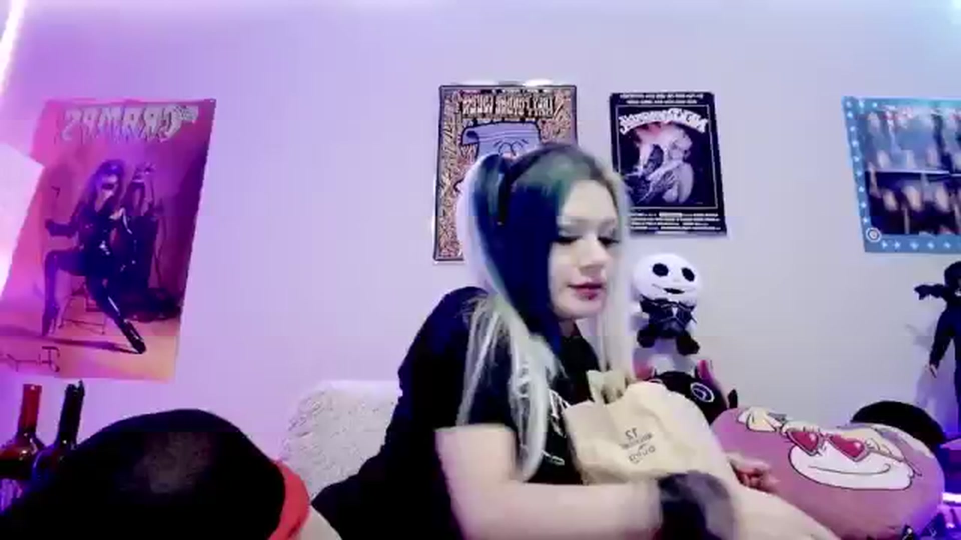 Gallery image thumbnail from RatQueen's myfreecams stream on, 04/25/2024, 23:27 image 10 of 20