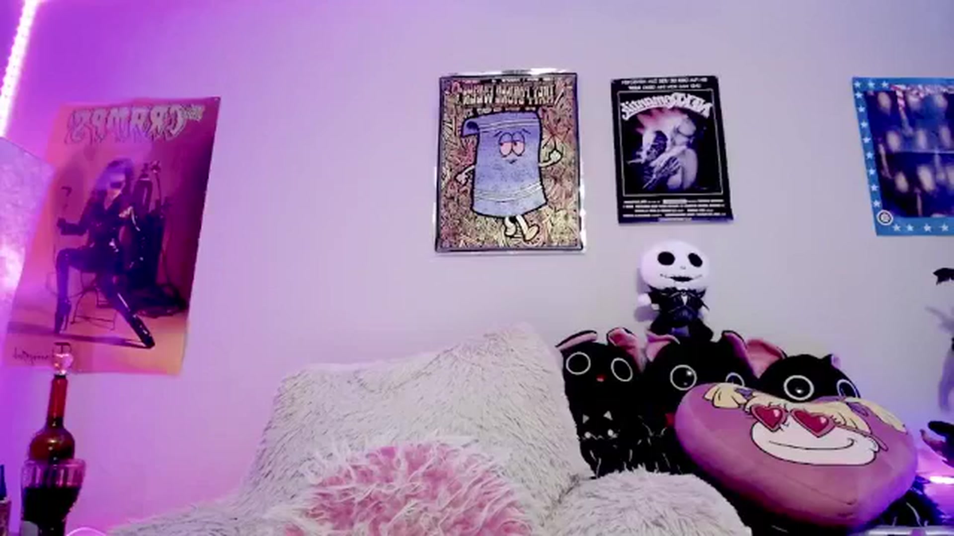 Gallery image thumbnail from RatQueen's myfreecams stream on, 04/29/2024, 01:25 image 13 of 20