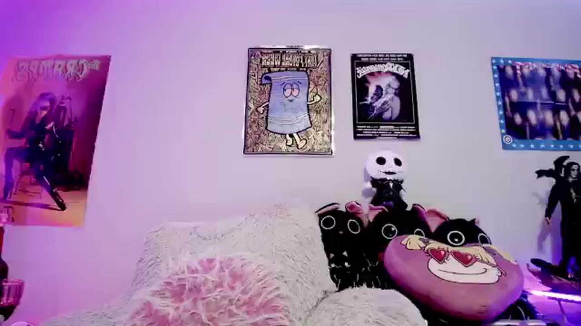 Gallery image thumbnail from RatQueen's myfreecams stream on, 04/29/2024, 01:25 image 1 of 20