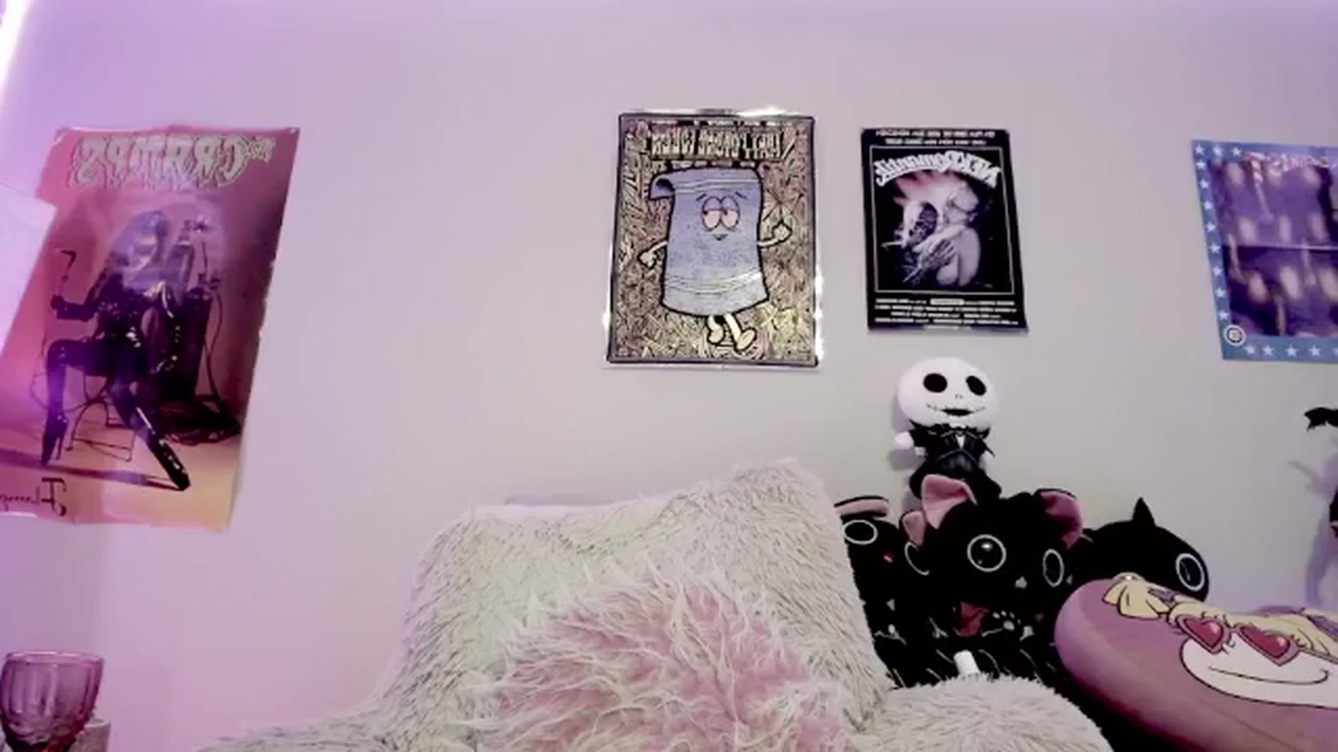 Gallery image thumbnail from RatQueen's myfreecams stream on, 05/04/2024, 17:51 image 5 of 20
