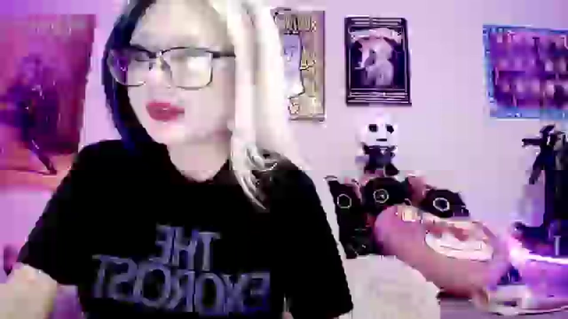 Gallery image thumbnail from RatQueen's myfreecams stream on, 05/19/2024, 06:03 image 16 of 20