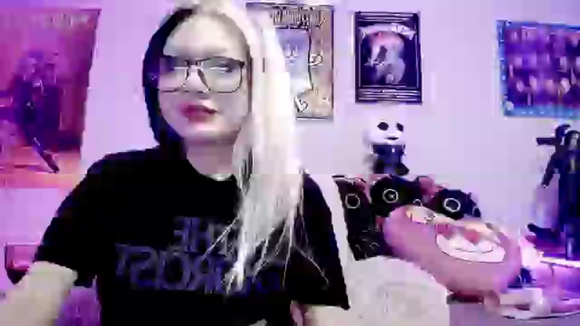 Gallery image thumbnail from RatQueen's myfreecams stream on, 05/19/2024, 06:03 image 20 of 20