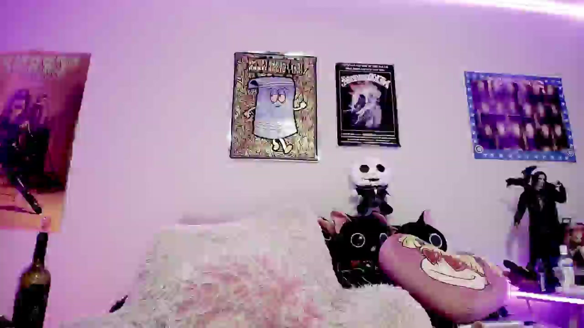 Gallery image thumbnail from RatQueen's myfreecams stream on, 05/26/2024, 24:31 image 8 of 20