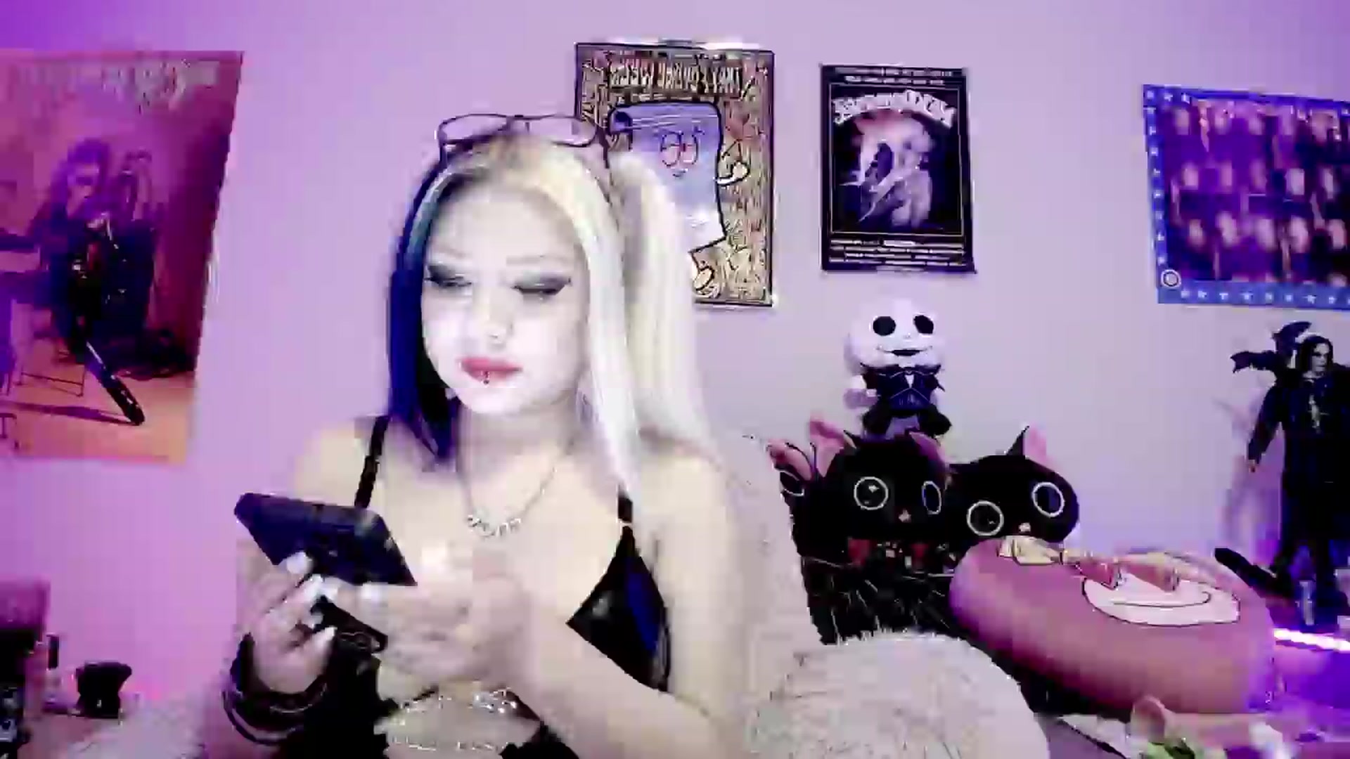 Gallery image thumbnail from RatQueen's myfreecams stream on, 05/26/2024, 08:47 image 19 of 20
