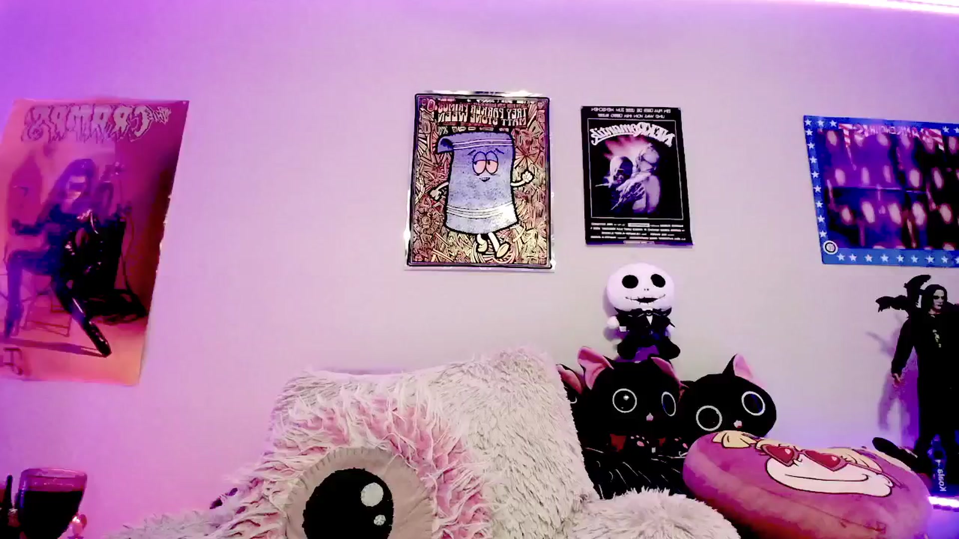 Gallery image thumbnail from RatQueen's myfreecams stream on, 05/26/2024, 11:16 image 8 of 20