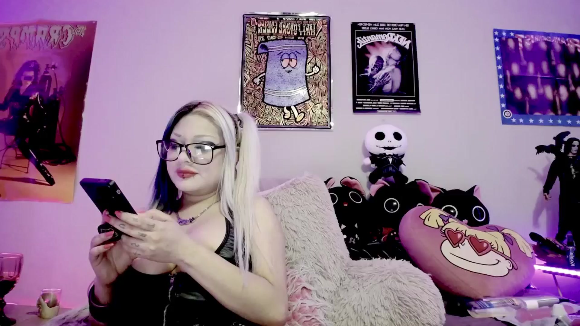 Gallery image thumbnail from RatQueen's myfreecams stream on, 05/31/2024, 19:47 image 9 of 20