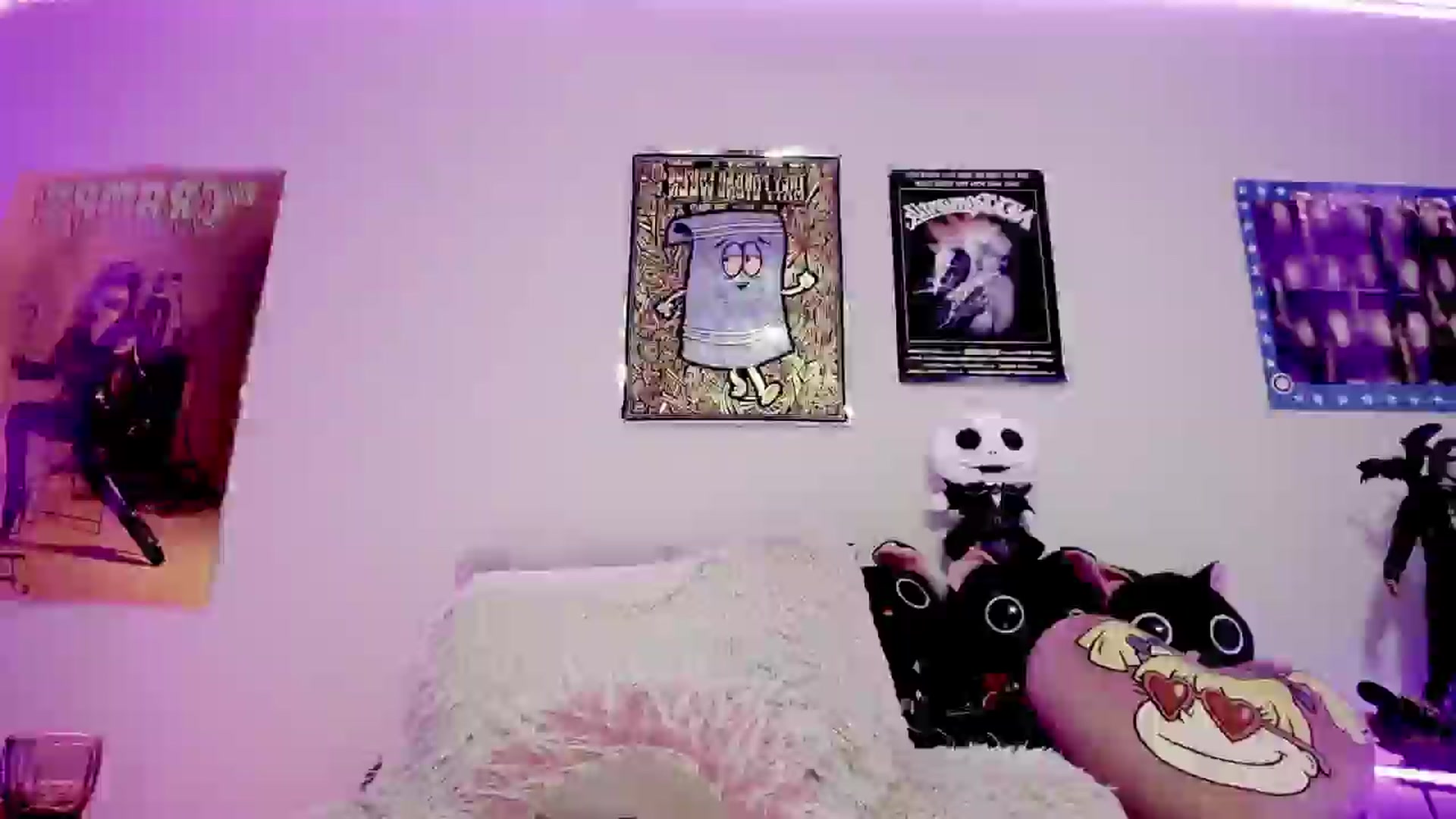 Gallery image thumbnail from RatQueen's myfreecams stream on, 05/31/2024, 20:05 image 2 of 20