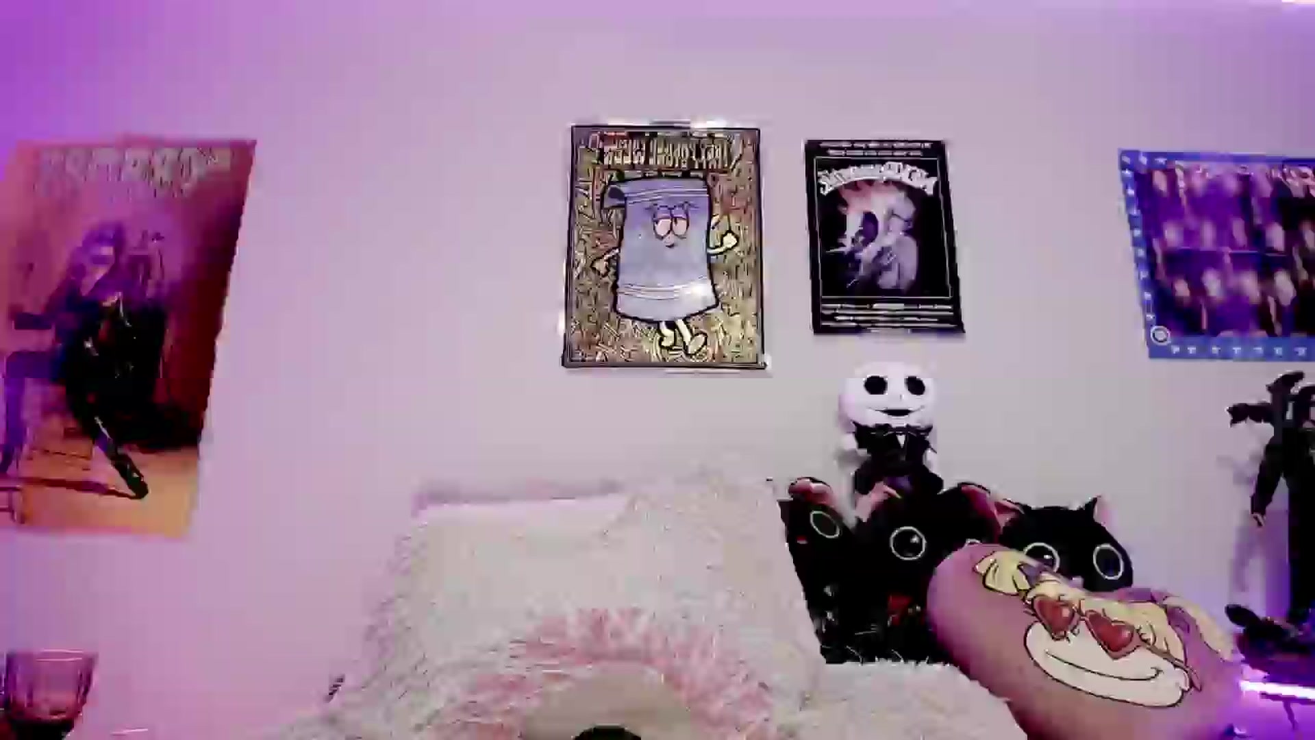 Gallery image thumbnail from RatQueen's myfreecams stream on, 05/31/2024, 20:05 image 18 of 20