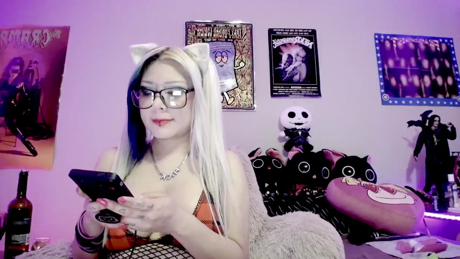 Gallery image thumbnail from RatQueen's myfreecams stream on, 06/01/2024, 07:56 image 13 of 20