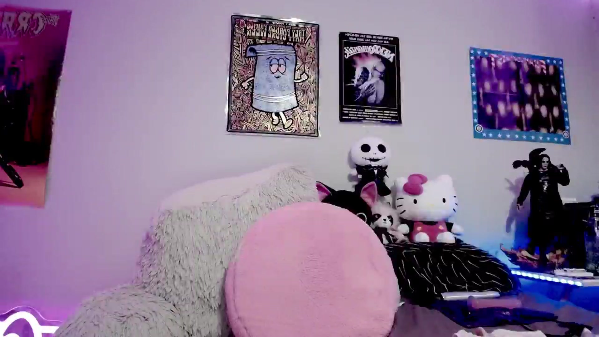 Gallery image thumbnail from RatQueen's myfreecams stream on, 01/25/2025, 23:38 image 13 of 20