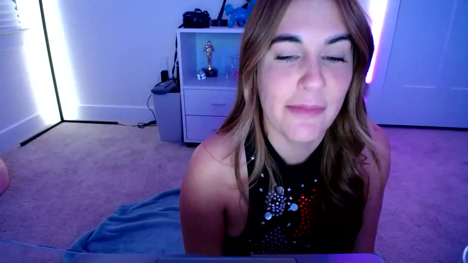 Gallery image thumbnail from Rat_Legs's myfreecams stream on, 12/24/2022, 05:46 image 7 of 20