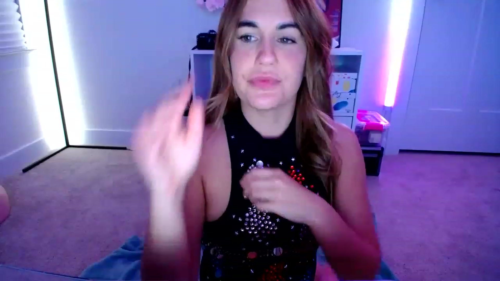 Gallery image thumbnail from Rat_Legs's myfreecams stream on, 12/24/2022, 05:46 image 12 of 20