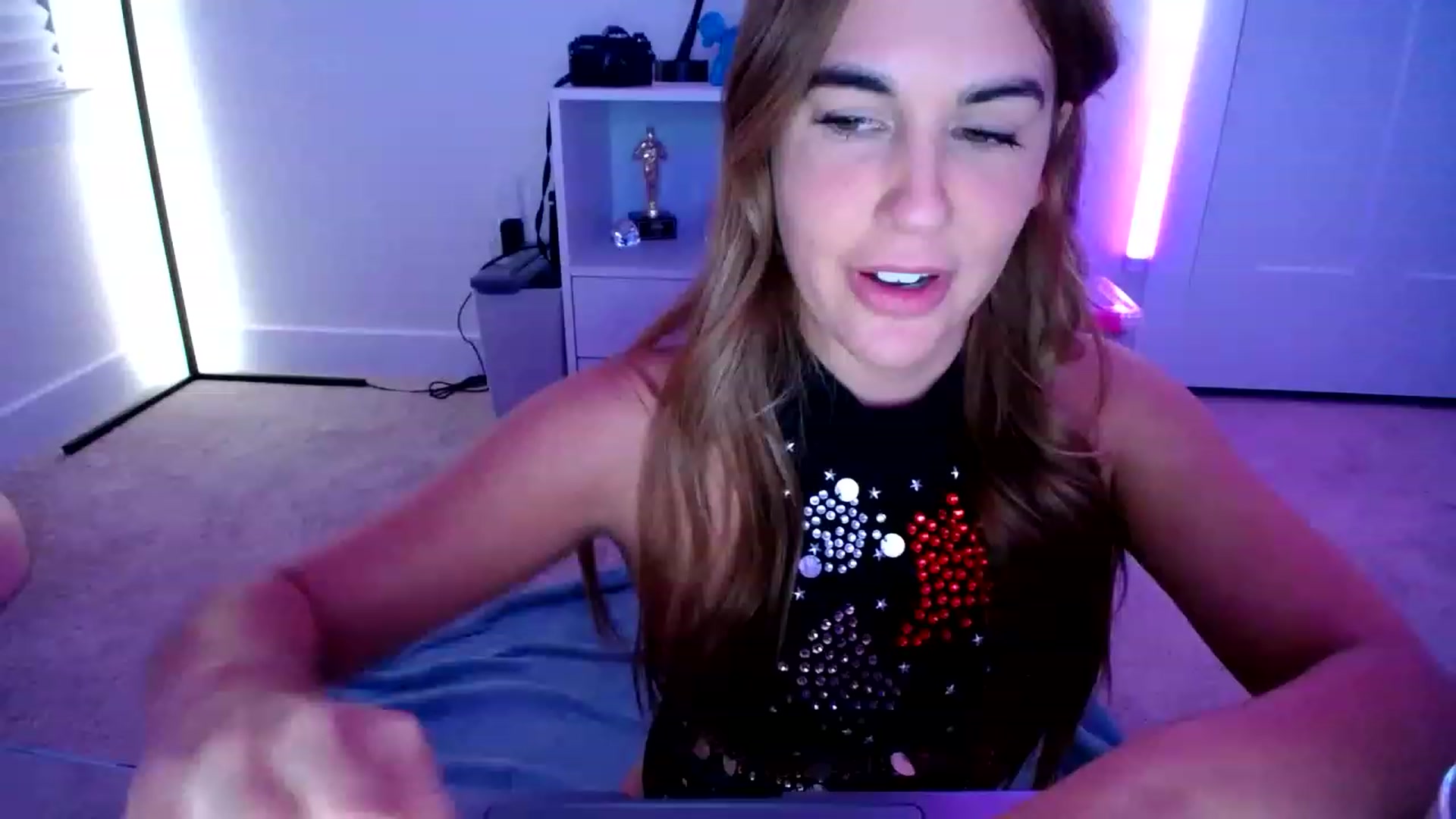 Gallery image thumbnail from Rat_Legs's myfreecams stream on, 12/24/2022, 05:46 image 4 of 20