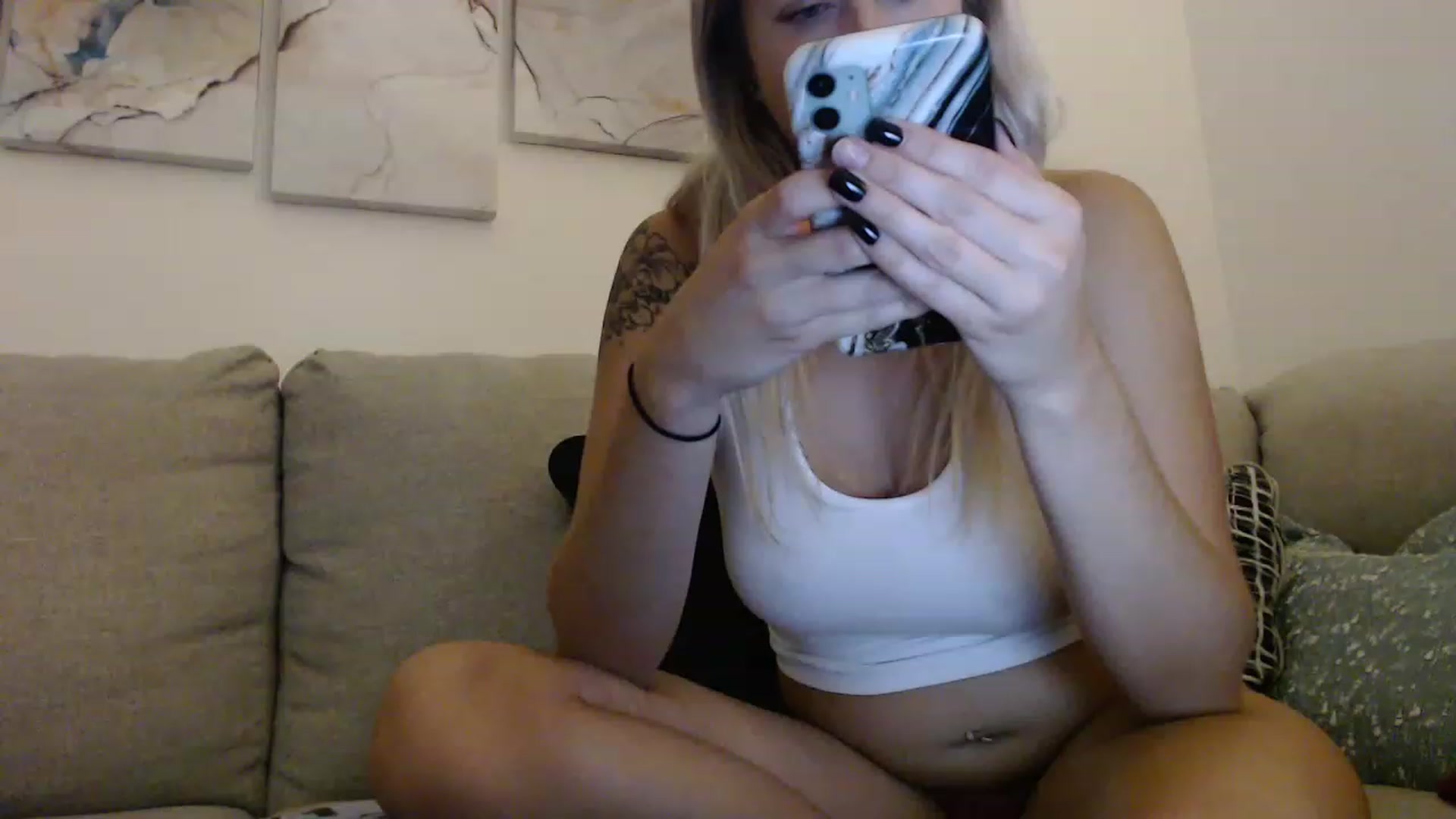 Gallery image thumbnail from RatedX_Barbie's myfreecams stream on, 06/21/2023, 05:16 image 4 of 20