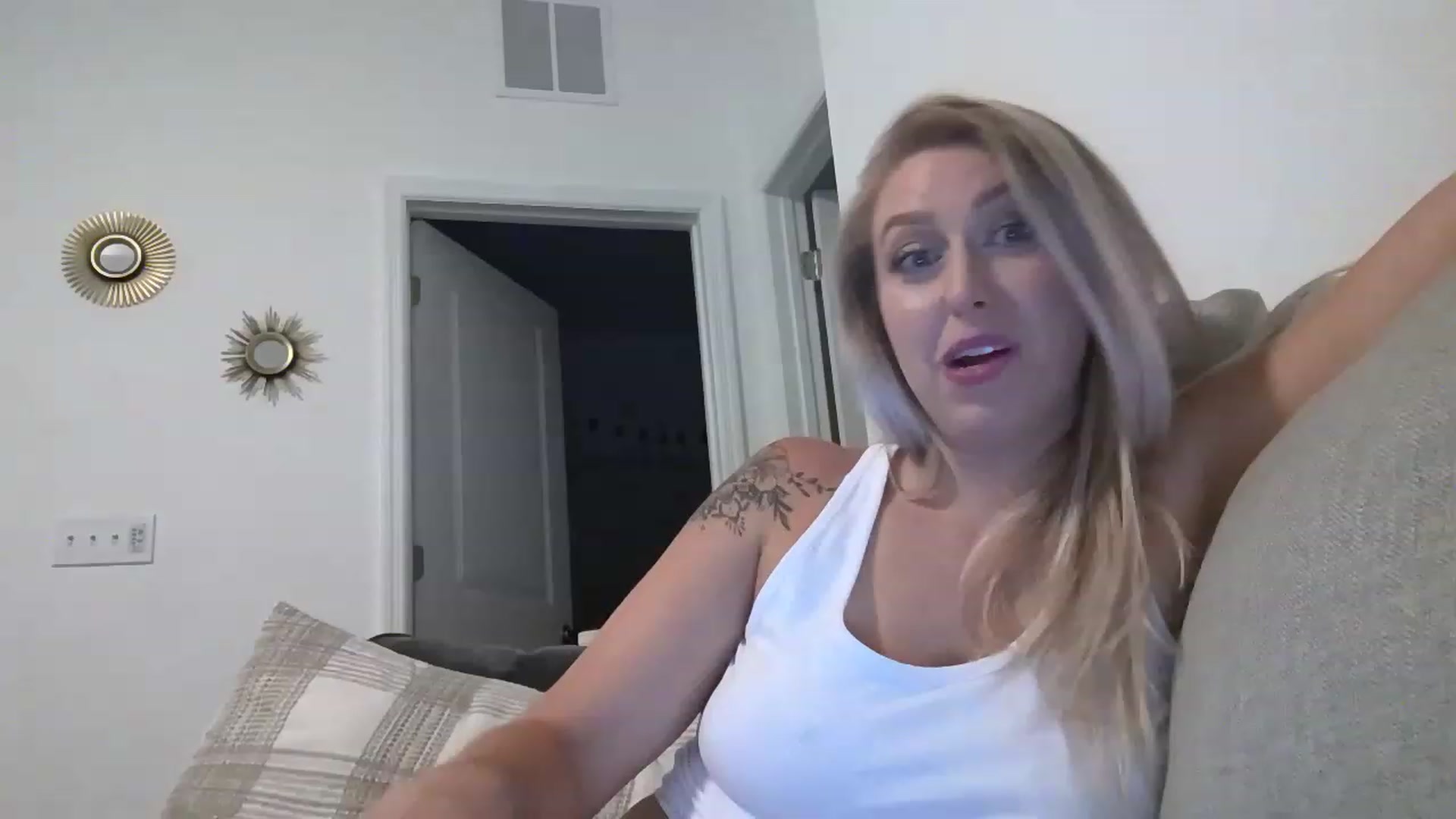 Gallery image thumbnail from RatedX_Barbie's myfreecams stream on, 07/21/2023, 02:36 image 16 of 20