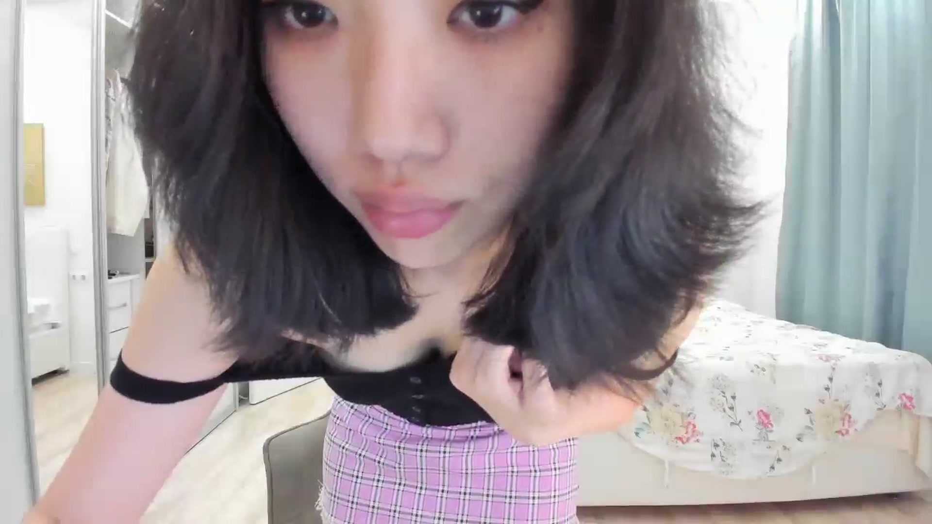Gallery image thumbnail from RavenArarath's myfreecams stream on, 01/19/2025, 18:43 image 20 of 20