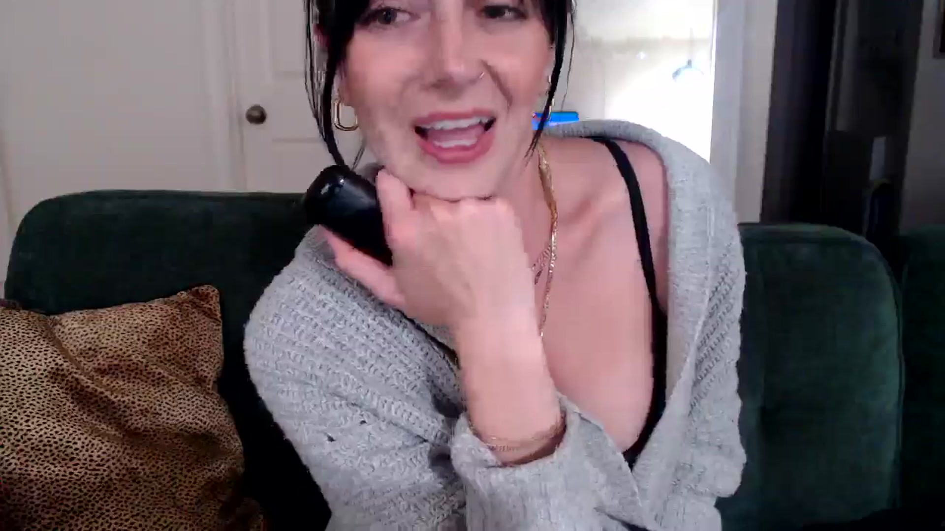 Gallery image thumbnail from RavenGoddess's myfreecams stream on, 05/17/2025, 20:06 image 14 of 20