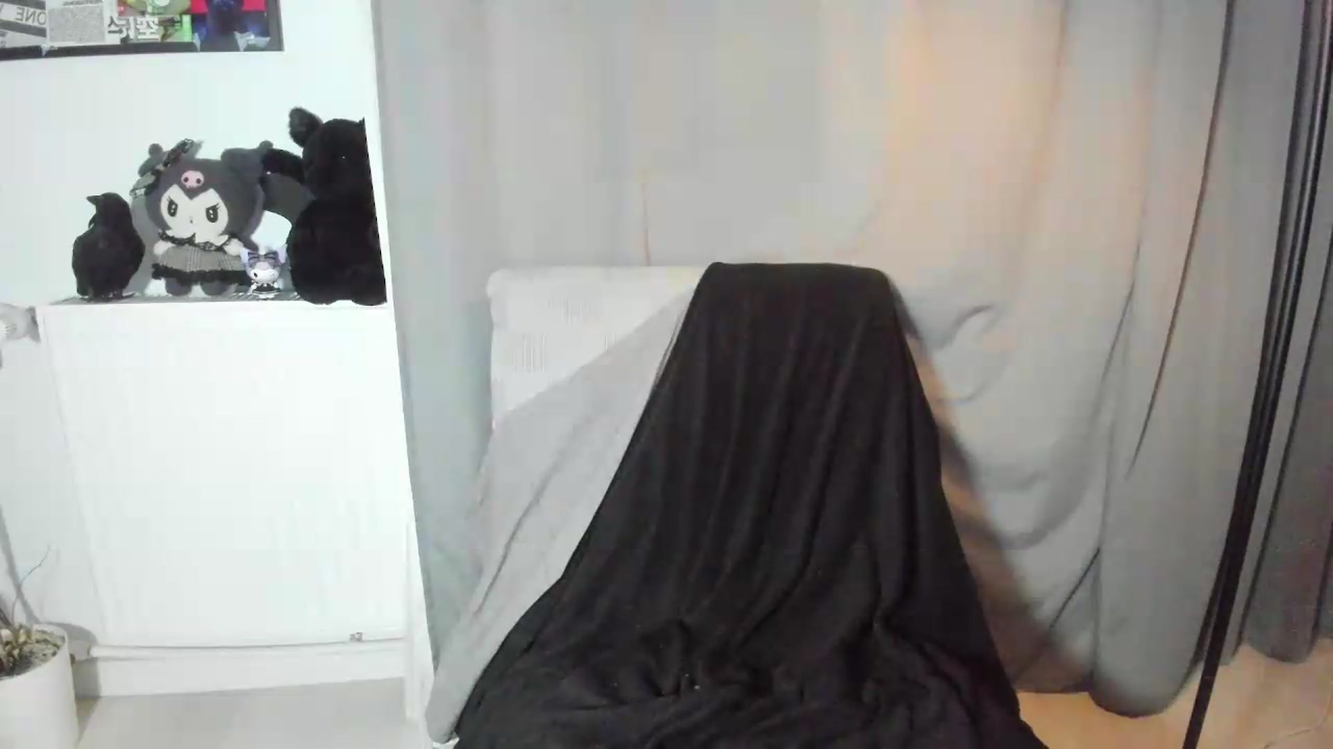 Gallery image thumbnail from RavenLust's myfreecams stream on, 08/23/2026, 01:16 image 15 of 20