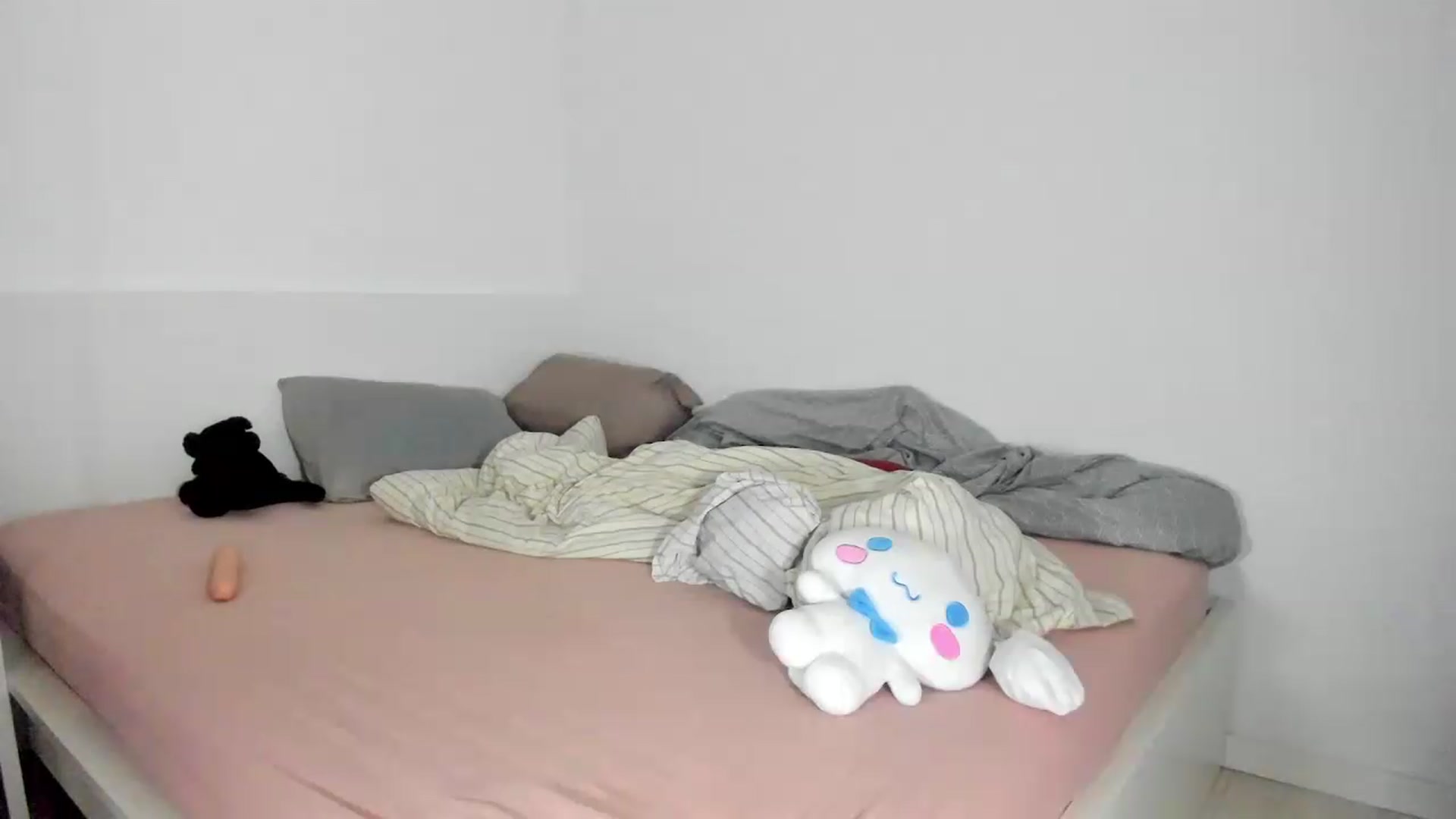 Gallery image thumbnail from RavenLust's myfreecams stream on, 08/26/2026, 02:29 image 15 of 20