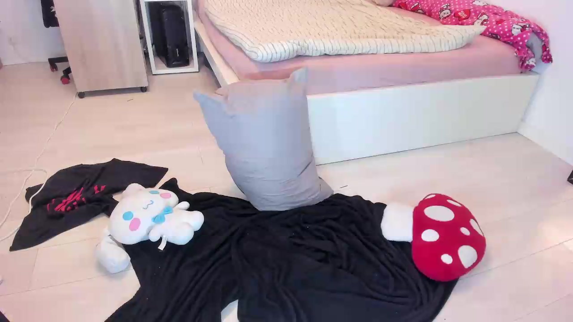 Gallery image thumbnail from RavenLust's myfreecams stream on, 08/28/2026, 23:05 image 14 of 20