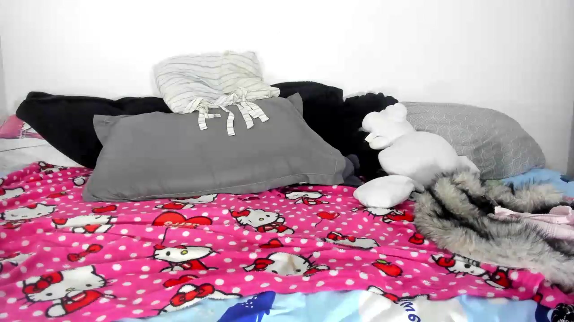 Gallery image thumbnail from RavenLust's myfreecams stream on, 09/09/2026, 01:34 image 14 of 20