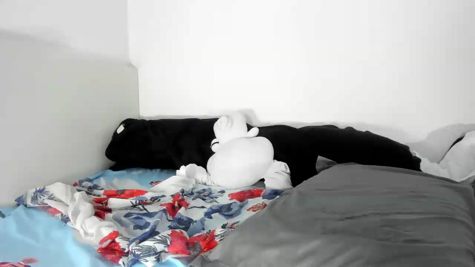 Gallery image thumbnail from RavenLust's myfreecams stream on, 09/10/2026, 23:37 image 8 of 20