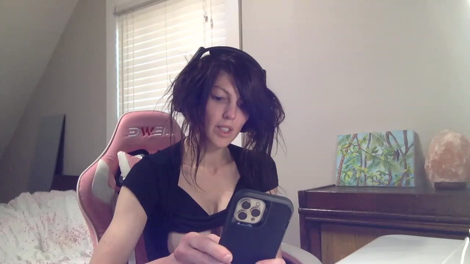 Gallery image thumbnail from RavenRubyRose's myfreecams stream on, 12/25/2022, 16:19 image 20 of 20