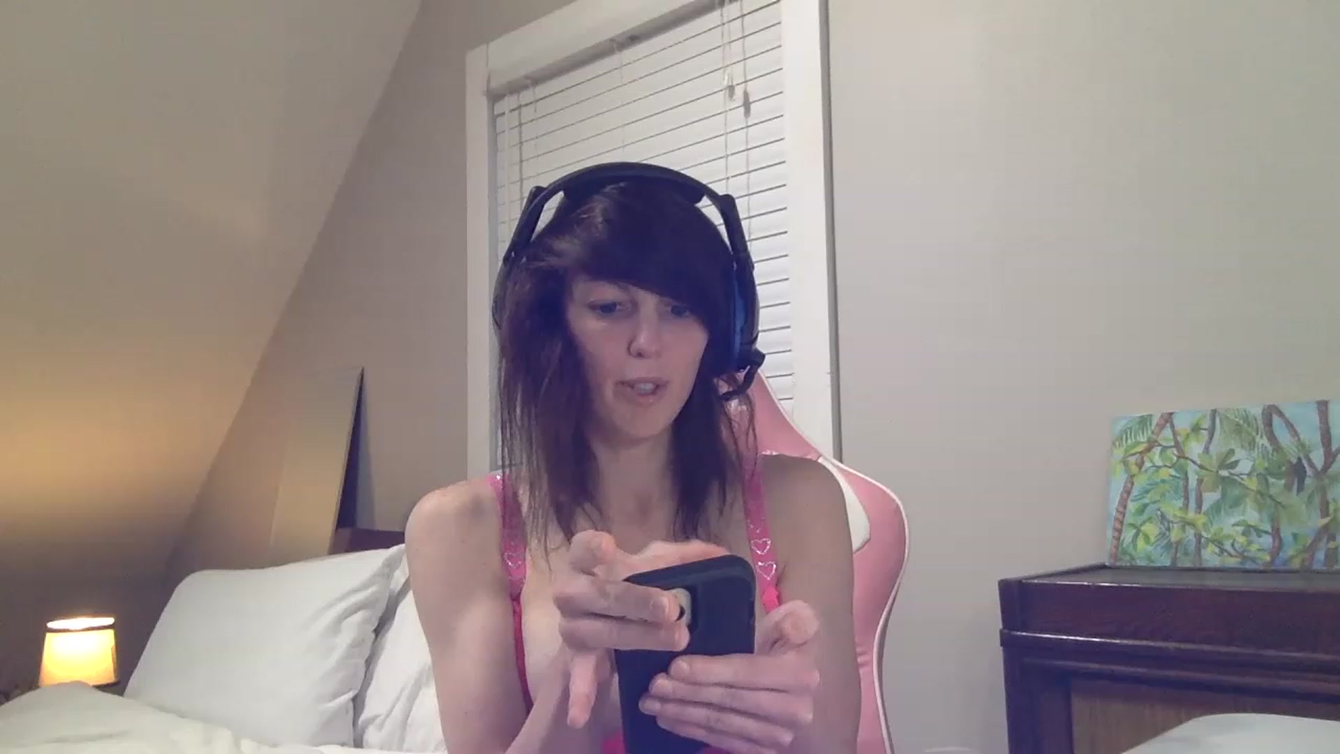 Gallery image thumbnail from RavenRubyRose's myfreecams stream on, 12/31/2022, 20:45 image 1 of 20