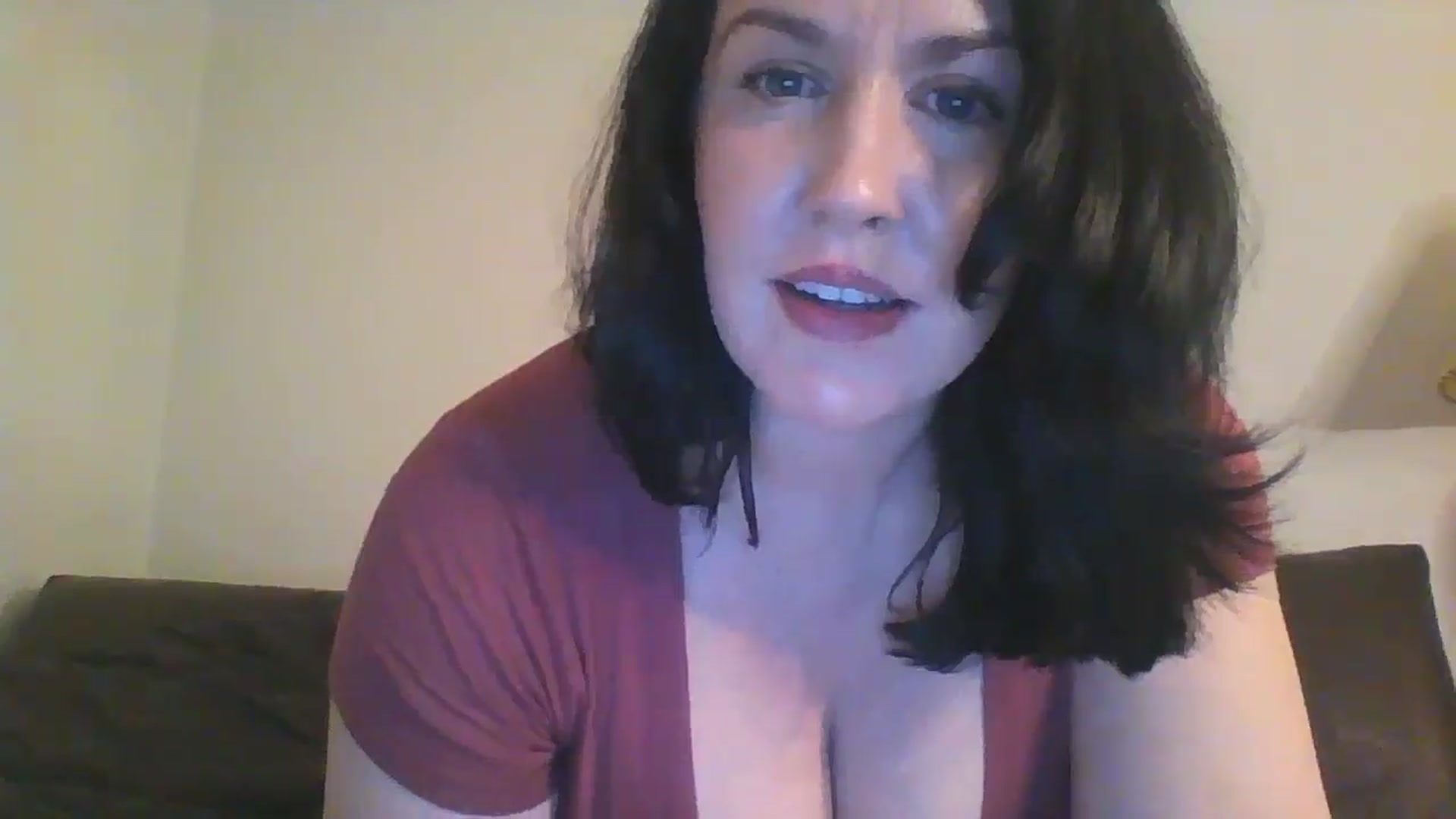 Gallery image thumbnail from RavenVidVixen's myfreecams stream on, 06/19/2024, 11:57 image 2 of 20