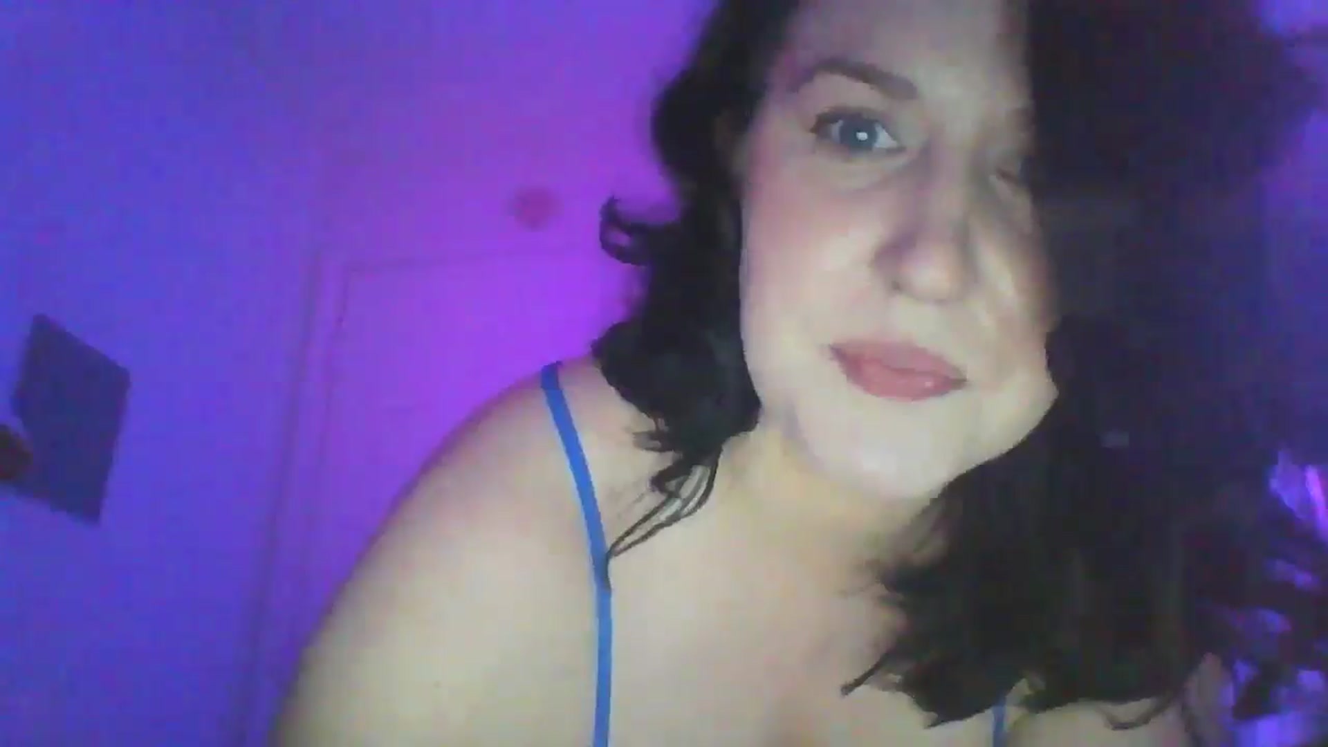 Gallery image thumbnail from RavenVidVixen's myfreecams stream on, 06/26/2024, 12:03 image 17 of 20
